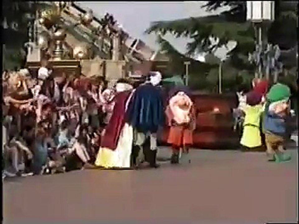 Disneyland Parade in Paris 2003