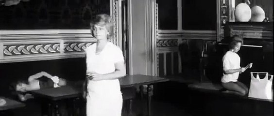 Anouk Aimée - Chanson de Lola - Jacques Demy