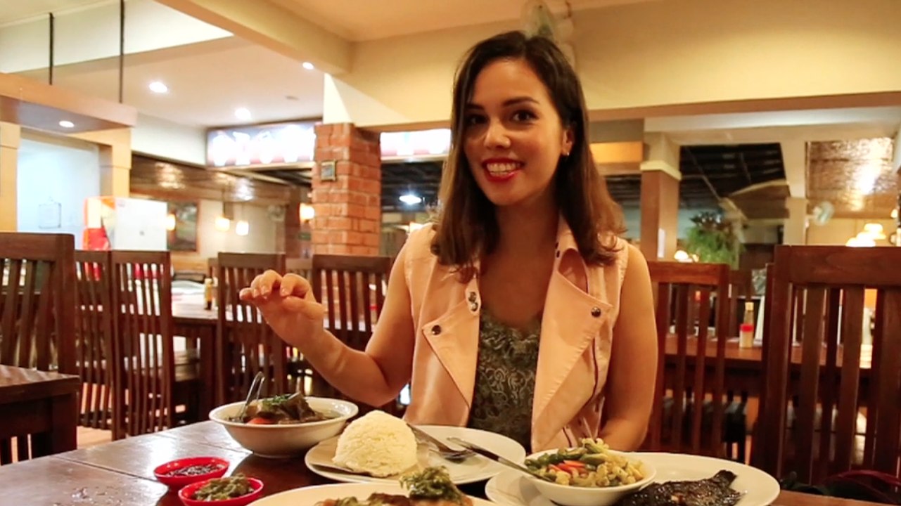 Bandung - Warung Nasi Ampera | GR848 | Asian Food Channel