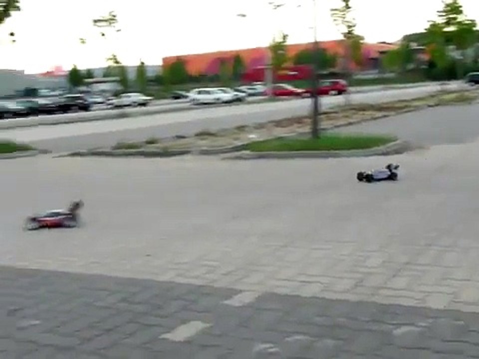 Reely Carbon Fighter und Pyro Buggy 1:10 Brushless