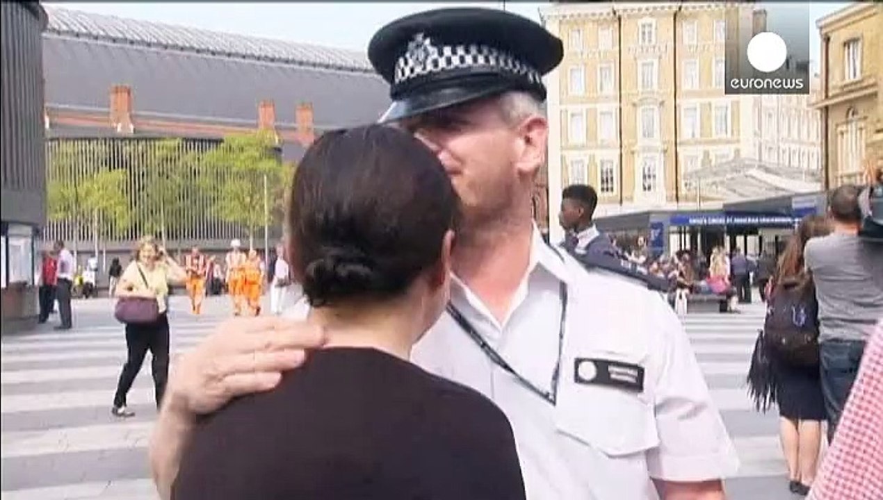 Londra ricorda l'attacco terroristico di 10 anni fa