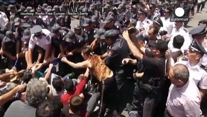 La policía armenia desaloja la última acampada de la protesta contra el tarifazo eléctrico
