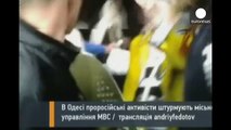 Cientos de prorrusos atacan el edificio de la Policía en Odessa