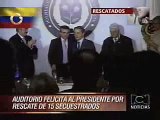 Uribe Ovacionado por Liberaciones en Operación Jaque