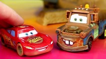 Disney Pixar Cars Dirt Track Raceway Lightning McQueen Doc Hudson Mater Chick Hicks Team Dinoco