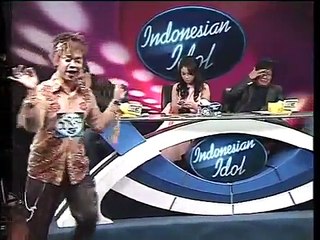 Shemale on Indonesian Idol 2010 Audition