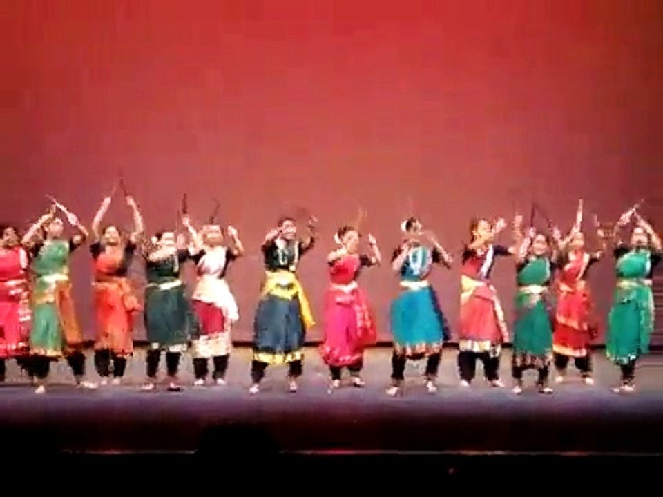 Best indian folk dance by girls on college function