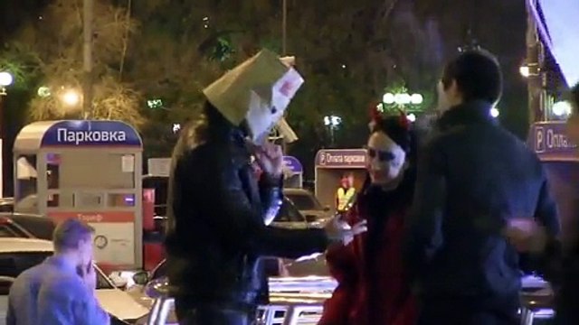 Picking Up HOT Girls Without Talking Crazy Russian Pick Up Prank-copypasteads.com