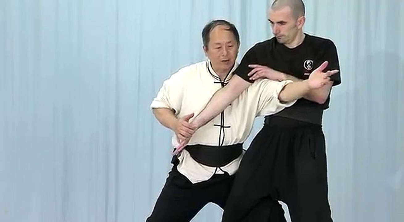 Shuai Jiao - Kung Fu Wrestling, Defense Techniques by Dr. Yang, Jwing-Ming (YMAA) DVD