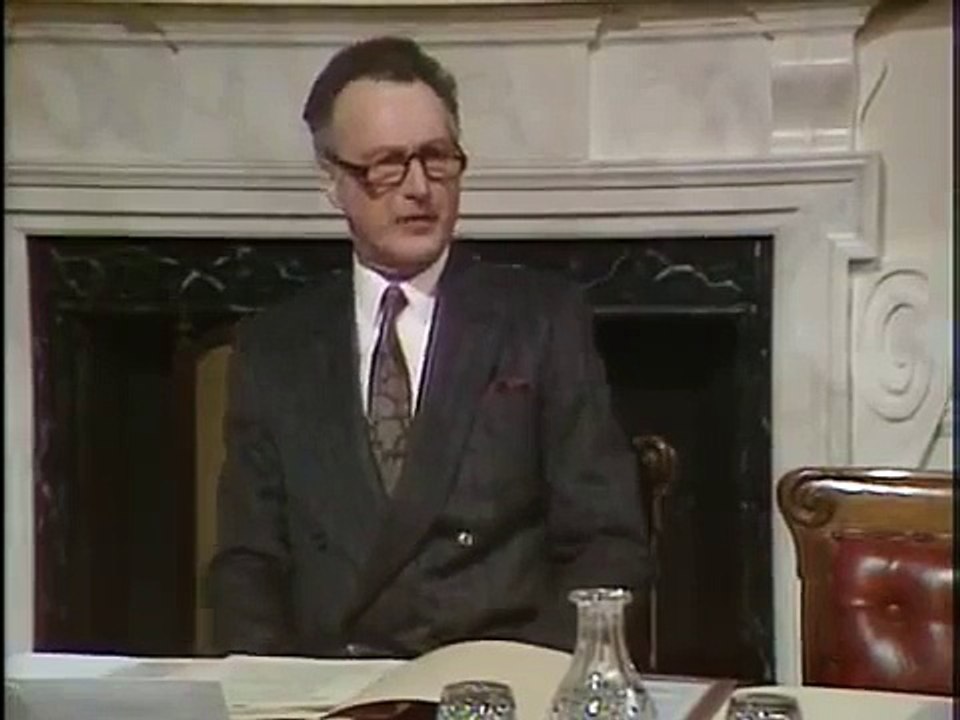 Yes Prime Minister Christmas message (optional English subtitles)