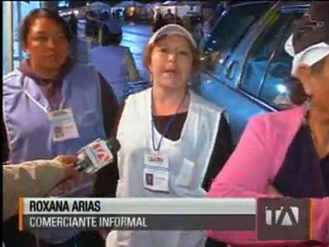 Miles de fieles esperan al papa Francisco en el parque Bicentenario