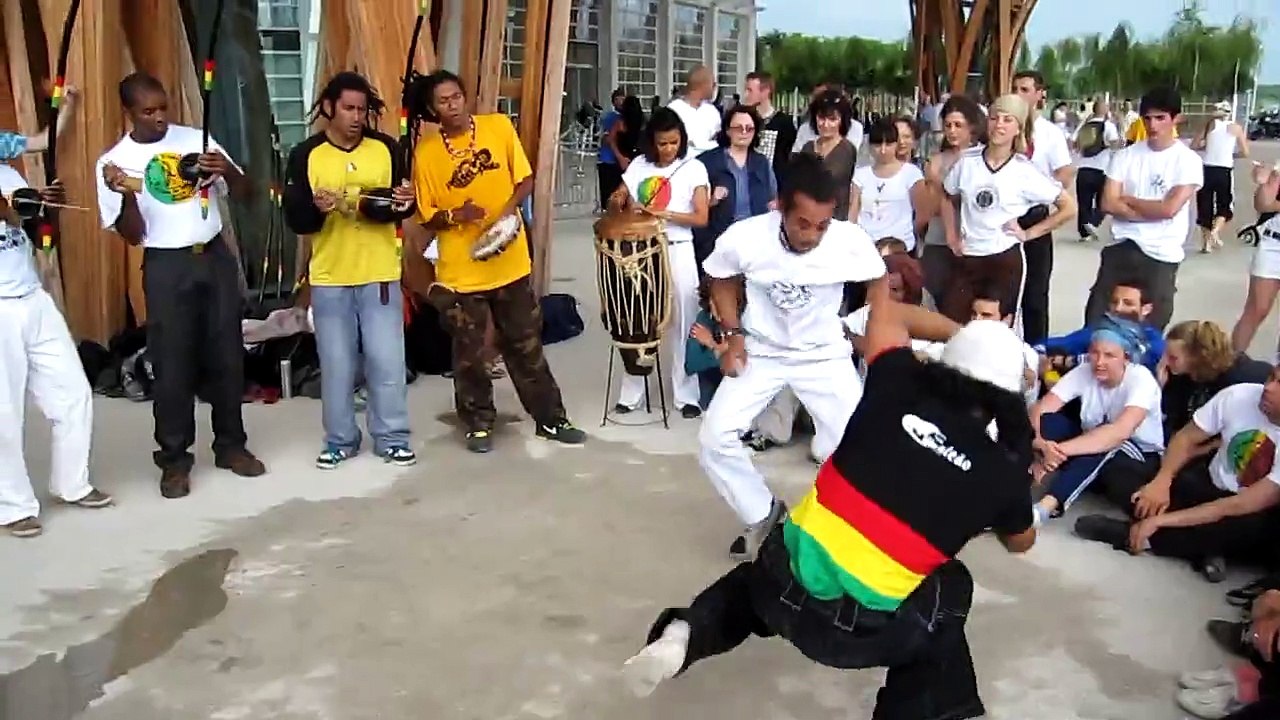 Mestre Camaleao & Contra Mestre Silvinho Capoeira Angola Festival Olho da Mandinga 2010