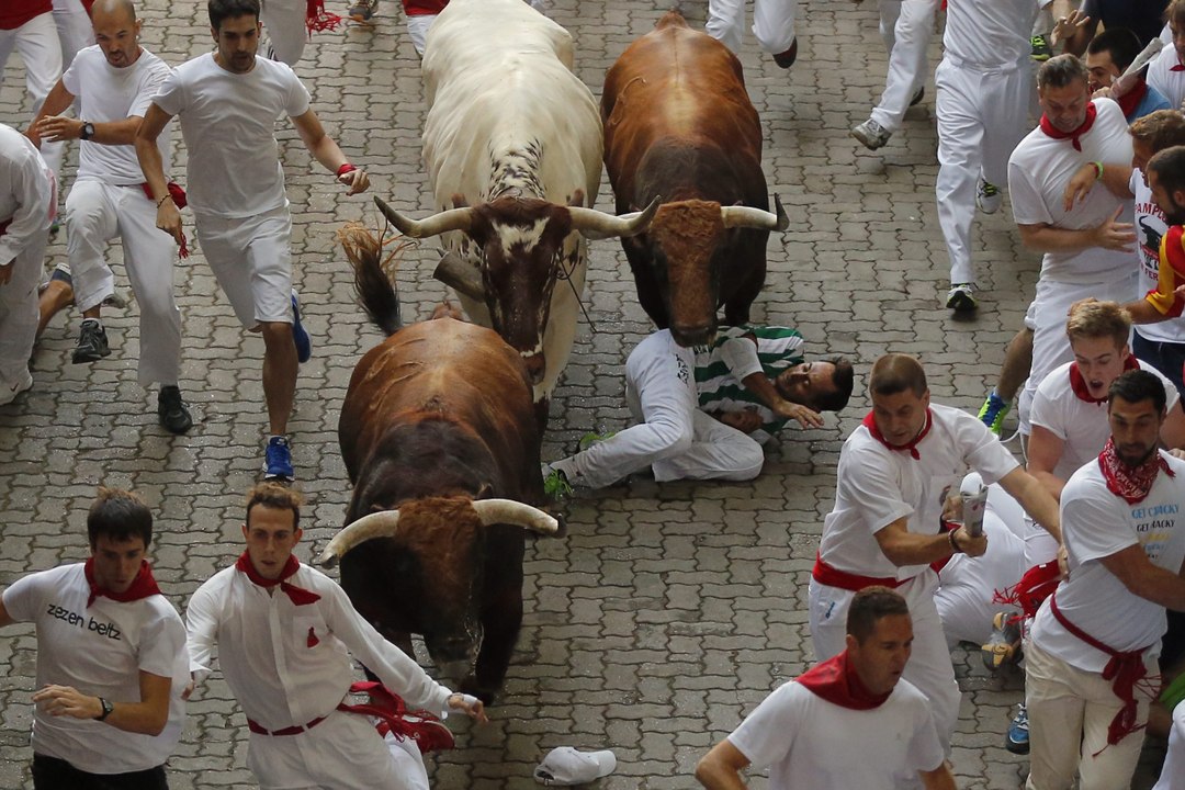 Pampelune : onze personnes blessées dans une course avec les taureaux