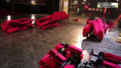 VIDEO. Poitiers. Ancien théâtre : les opposants empêchent le départ des sièges
