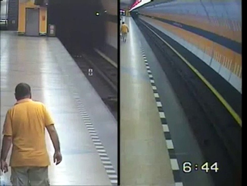Des sauveurs inattendus pour cet homme qui a été poussé sur les rails