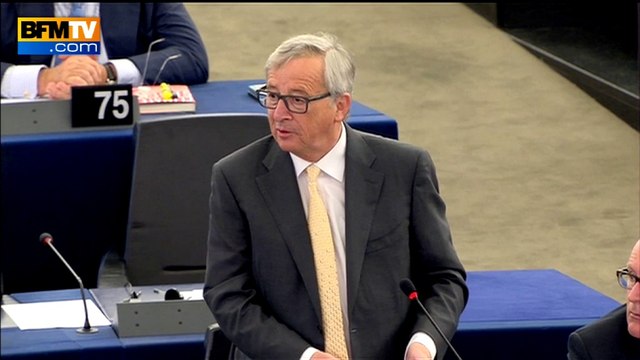Je suis en texting avec Tsipras, s'énerve Juncker devant les eurodéputés