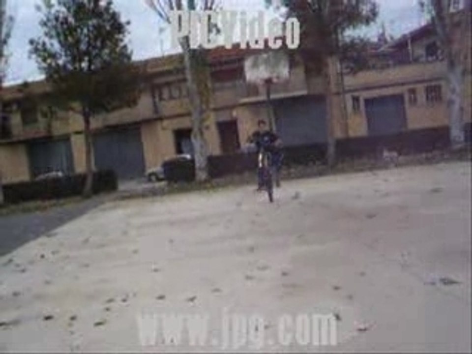 Bike stunt calatorao