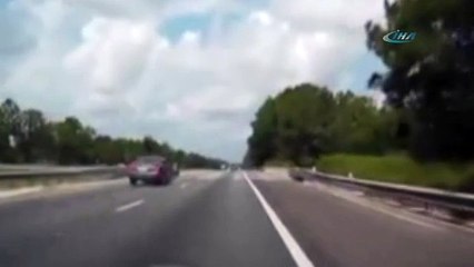 Otoyolda görünmez kaza !