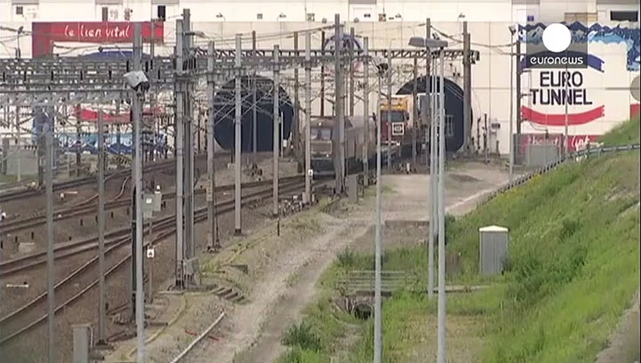 Illegaler Einwanderer im Ärmelkanaltunnel von Zug erfasst