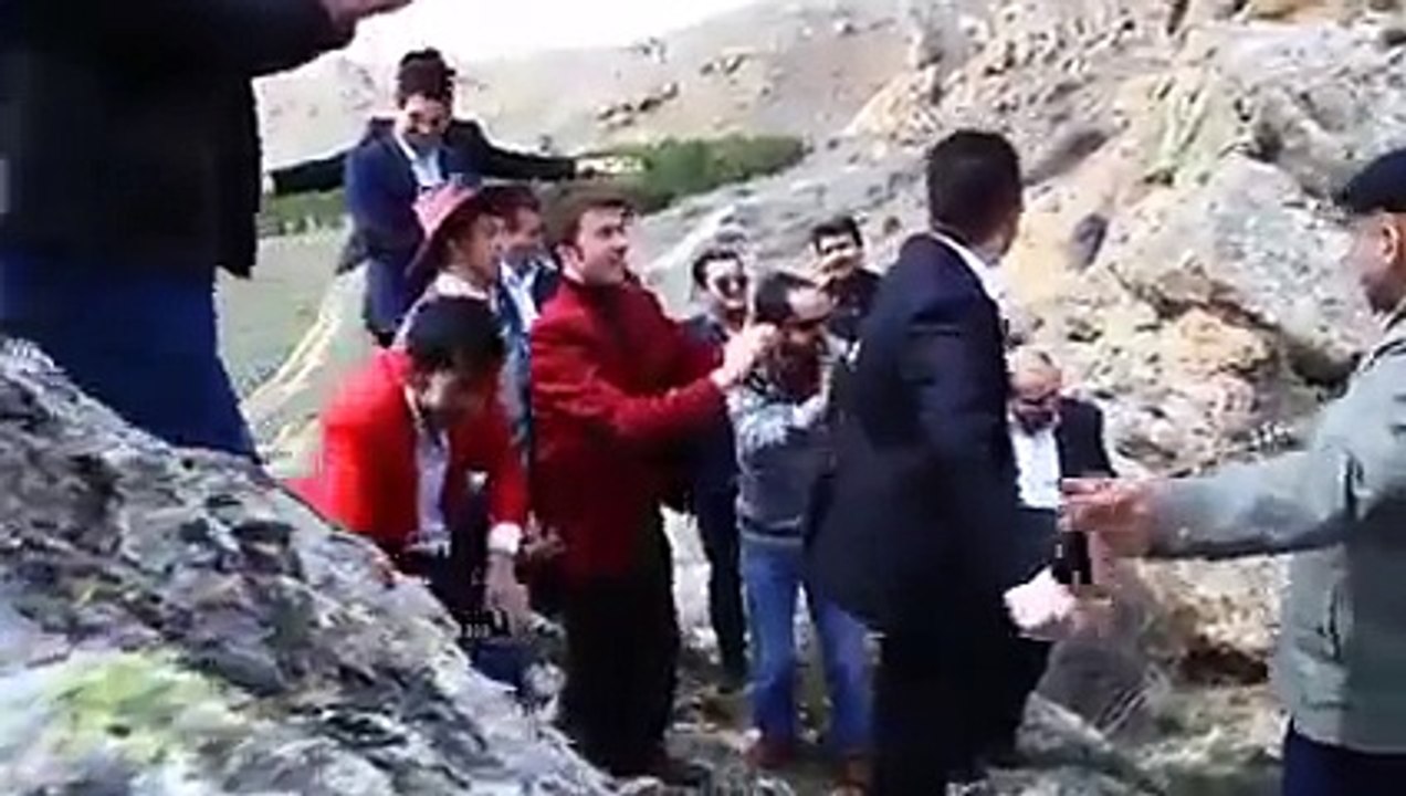 KOÇHİSARLIM -Tuz Gölünün Kenarında Adam Gocarmı , Kalkda oyna KOÇHİSARLI -