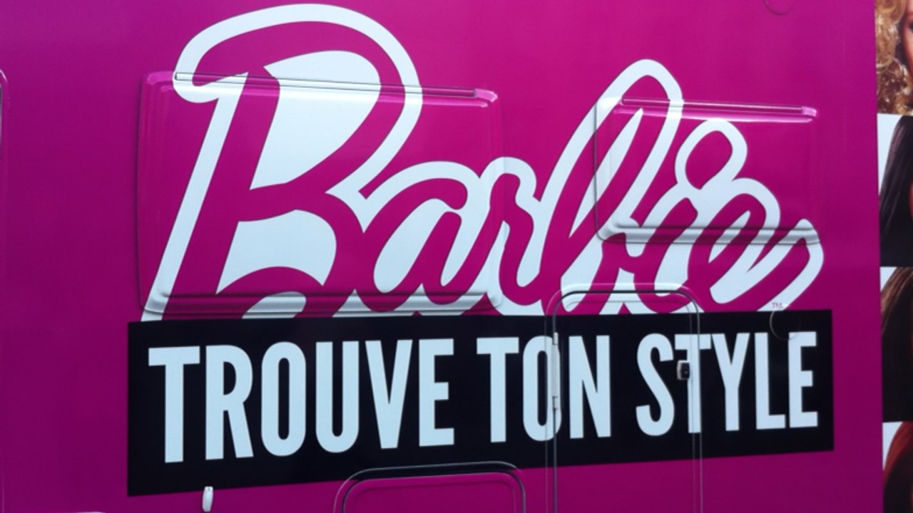 Bus Barbie place du commerce