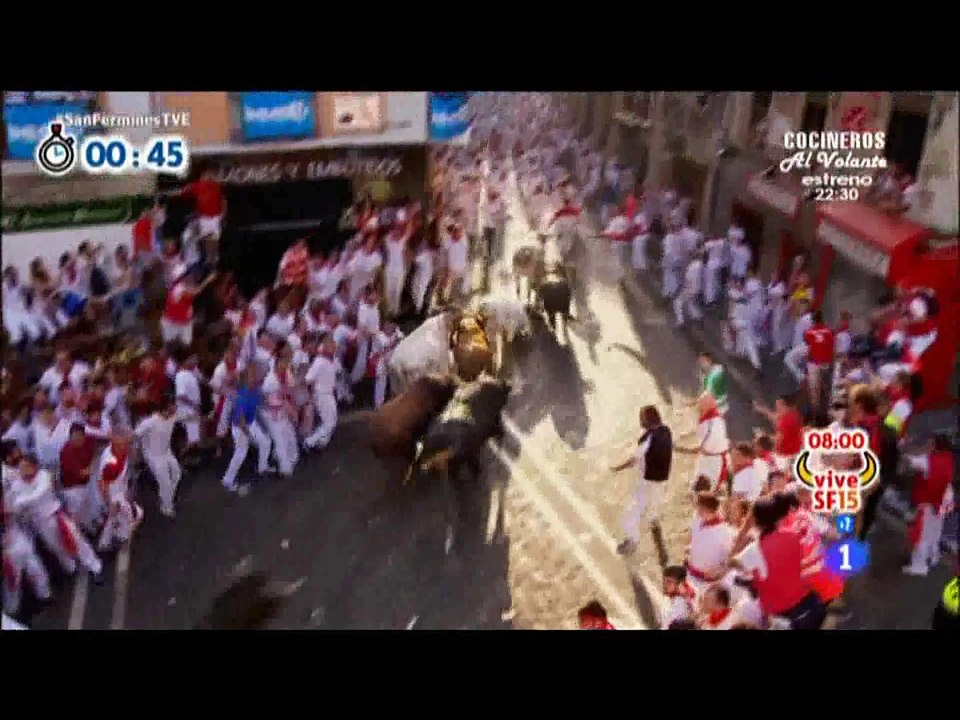 Tres heridos por asta de toro en un primer encierro de San Fermin 2015 rápido y accidentado