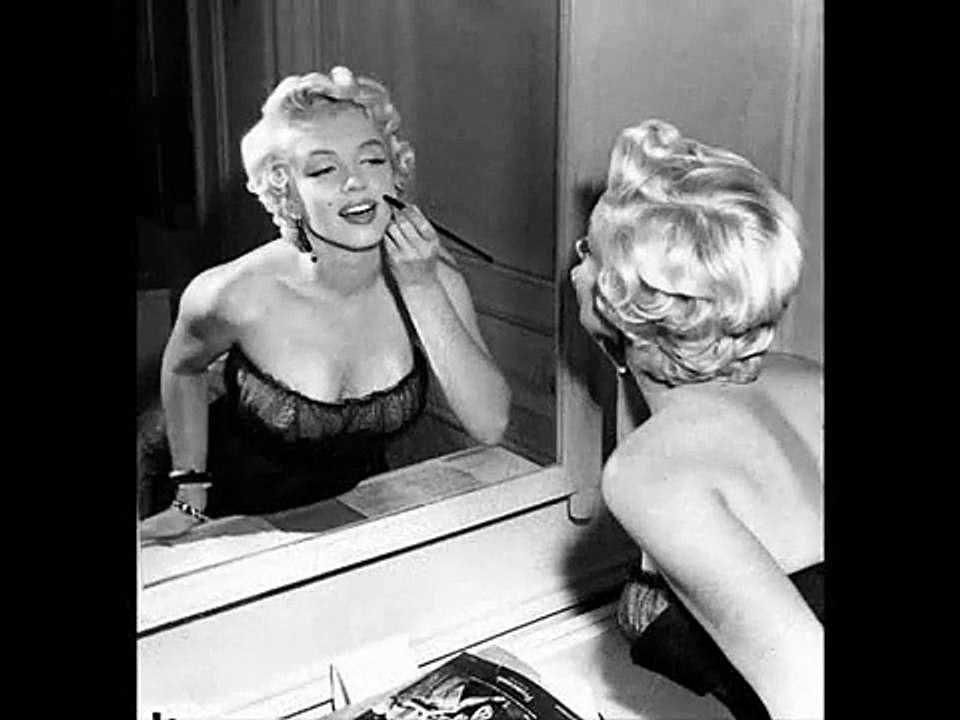 Hollywood Glamour: Behind the Scenes
