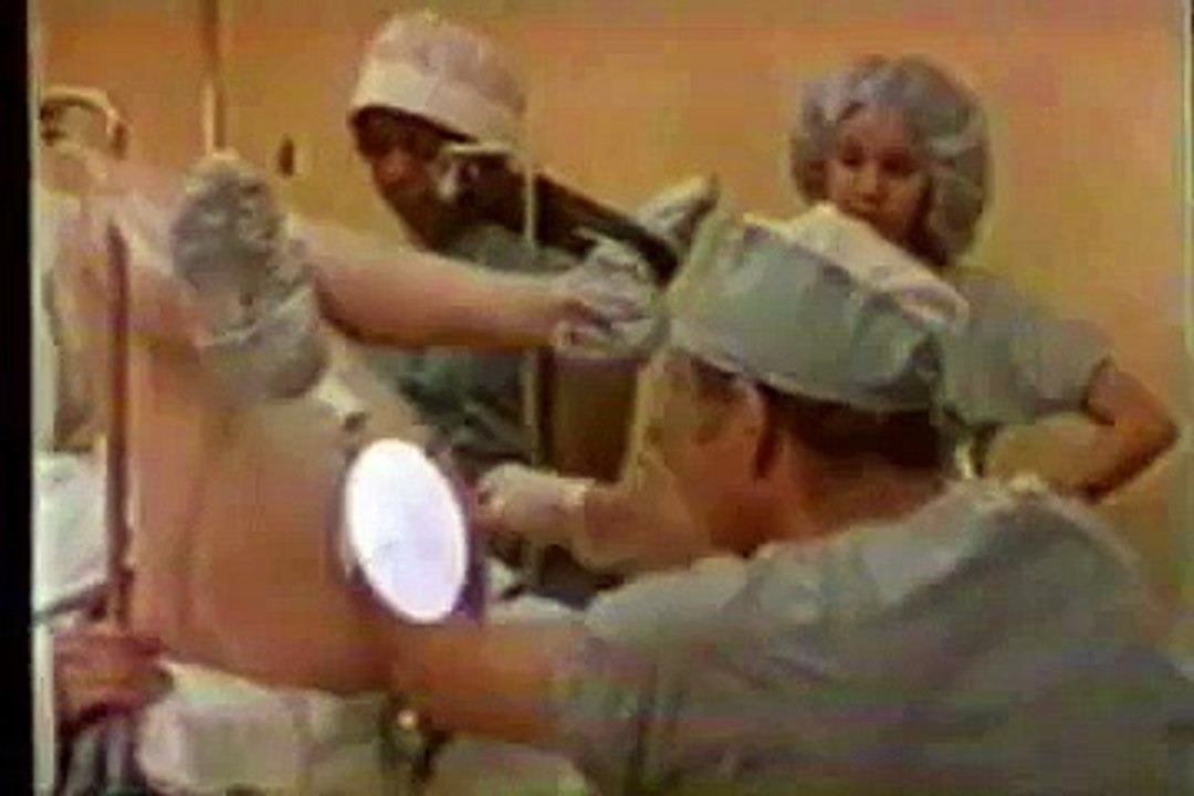 Criança Agoniza em Aborto