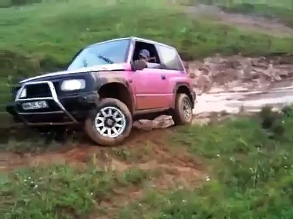 Daihatsu feroza beat suzuki vitara uphill