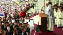 AMPLIA URGENTE: Papa reúne 900 mil em Quito