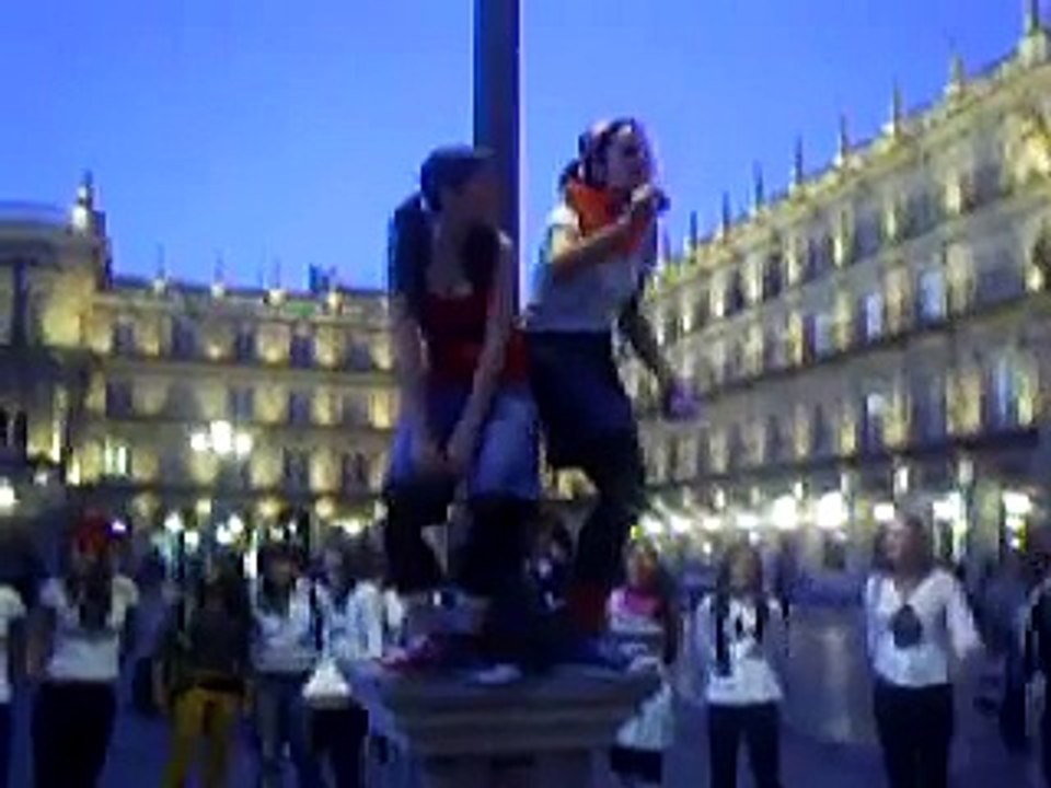 Como ponerse un tampax (novatadas montellano 2007)