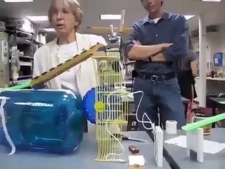 Exploratorium Tinkering Workshop - Rube Goldberg device - Chain Reaction