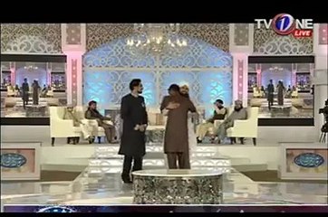Fan Of Qibla Owais Raza Qadri First Time Hug With Qibla (Very Emotional Video)
