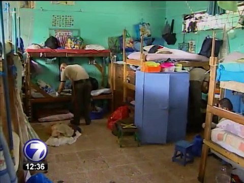 Requisa en cárcel la Reforma logra el decomiso de armas celulares y drogas