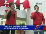 Daniela Cabello y Omar Acedo le cantan a Hugo Chávez