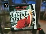 Cyndi Lauper Sings 