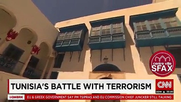 الإعتداء على اللغة الإنڨليزيّة من قبل رئيس مجلس النوّاب محمد الناصر !! CNN هههههههه ملاّ فضائح