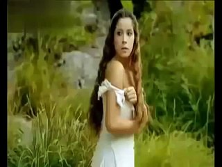 ГОЛАЯ ДЕВУШКА ПЛАВАЕТ   СМОТРЕТЬ ВСЕМ!!!