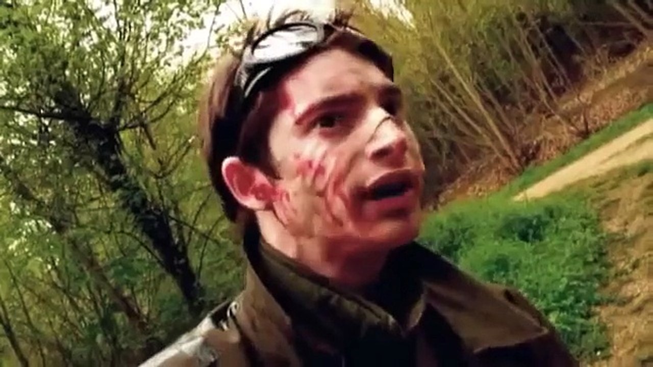 Le visiteur du futur . Saison 1 Ep 1 : La canette