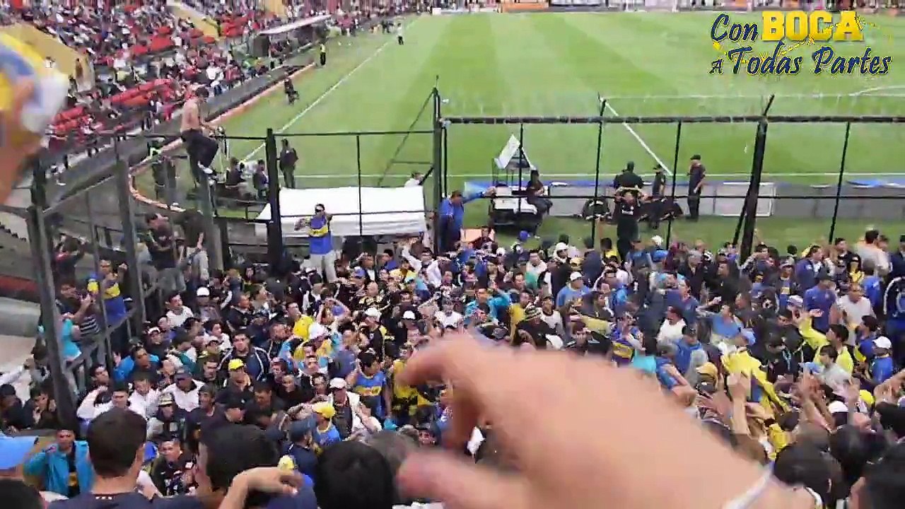 Los domingos en la cancha esta hinchada está re loca