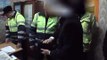 Video: Polițist a fost prins cu mită. A ascuns banii în căciulă