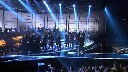 Robbie Williams - Ghosts (live @BERLINO 2005)