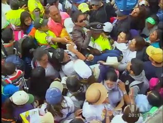 El transporte público presentó problemas para transportar miles de fieles desde el Bicentenario