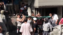 اِخراج المزيد من الضحايا من تحت الأنقاض في حي الحميدية بدير الزور