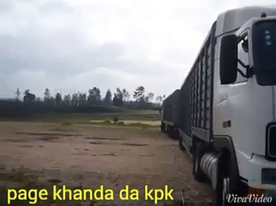 چیک کرو ایسی ویڈیو دیکهنی کو بار بار نہيں ملتی