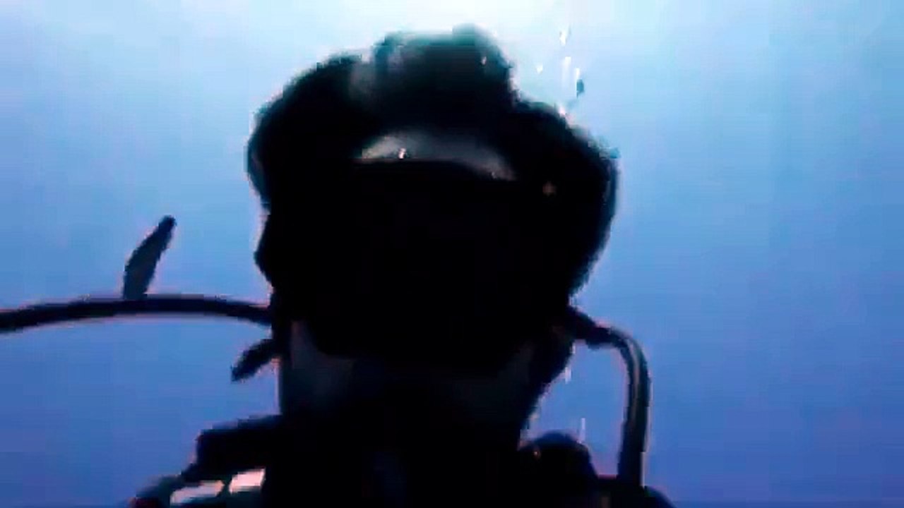 How to brush your teeth under water