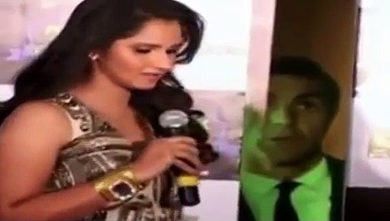Sania Mirza Ops Moment