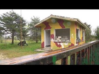 PROFUGHI, DIMISSIONI E POLEMICHE