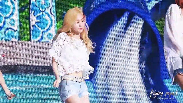 150707 taeyeon - party