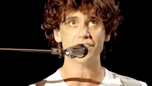 Mika - Grace Kelly (en français) Concert Live
